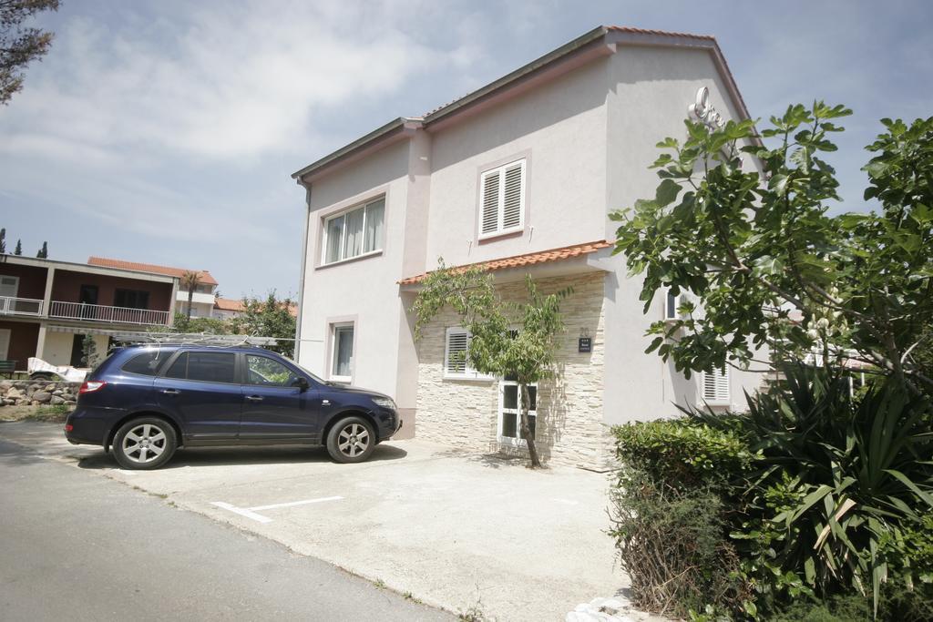 Apartments Irena Krk Veglia Exterior foto